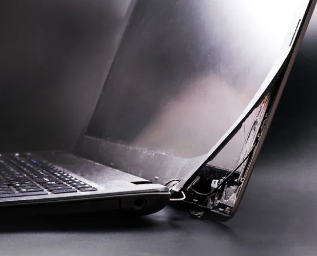 مشکلات سخت افزاری پر پر زدن لپ تاپ